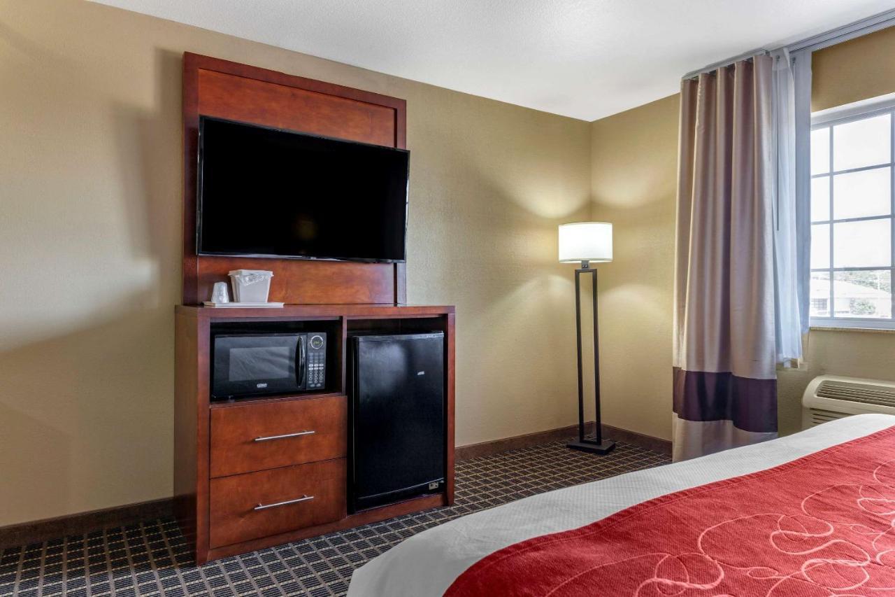 Comfort Suites Delavan - Lake Geneva Area Eksteriør bilde