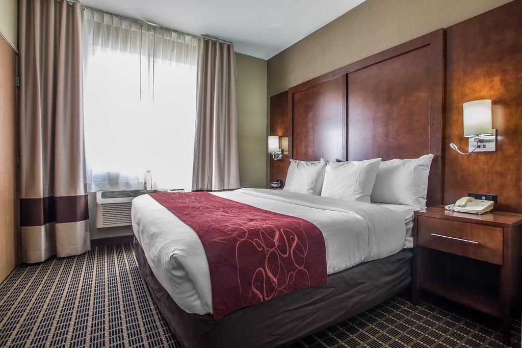 Comfort Suites Delavan - Lake Geneva Area Eksteriør bilde