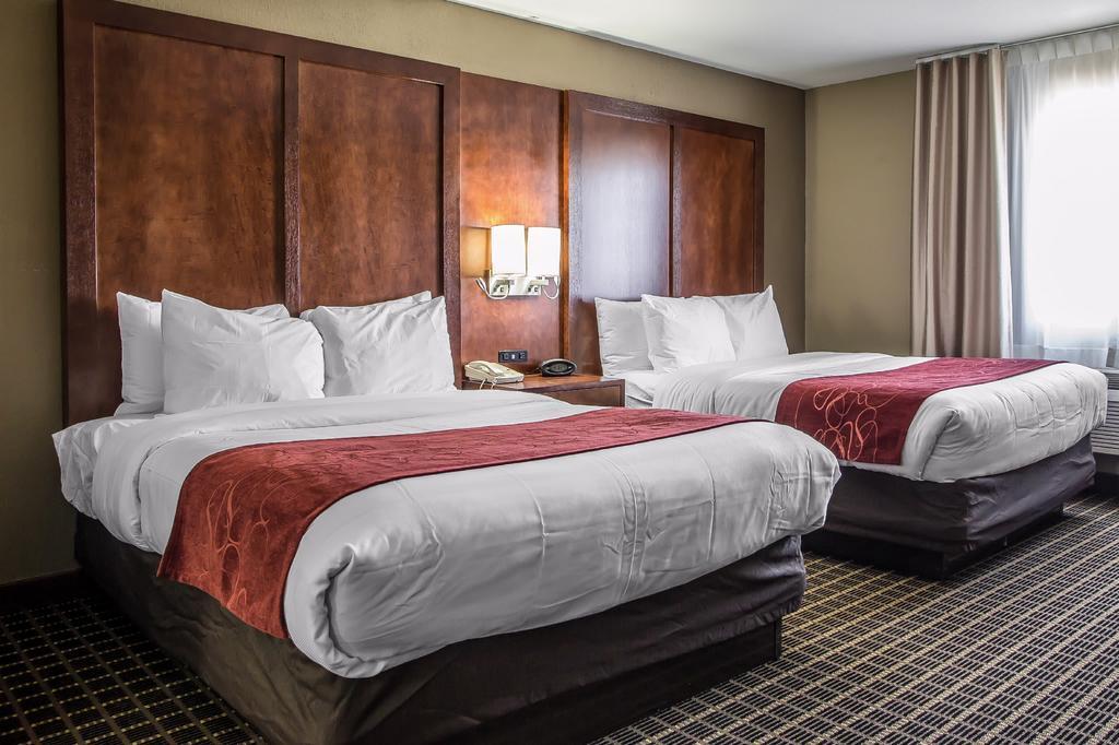 Comfort Suites Delavan - Lake Geneva Area Eksteriør bilde