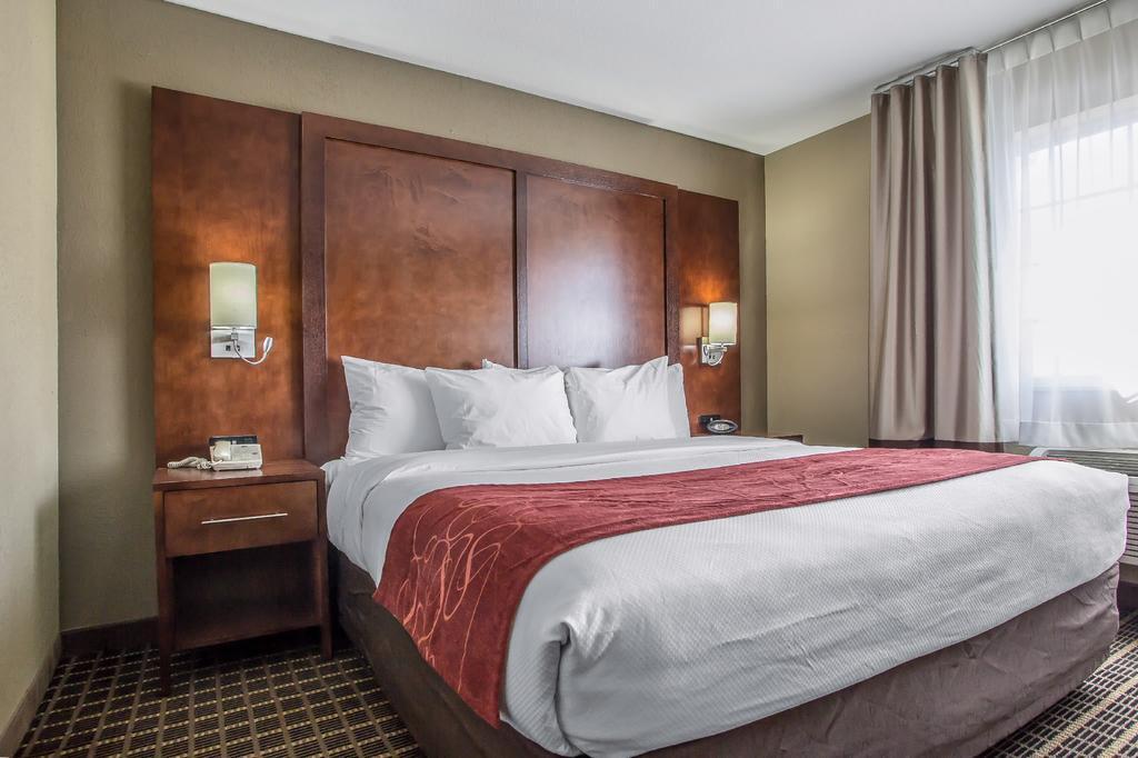 Comfort Suites Delavan - Lake Geneva Area Eksteriør bilde