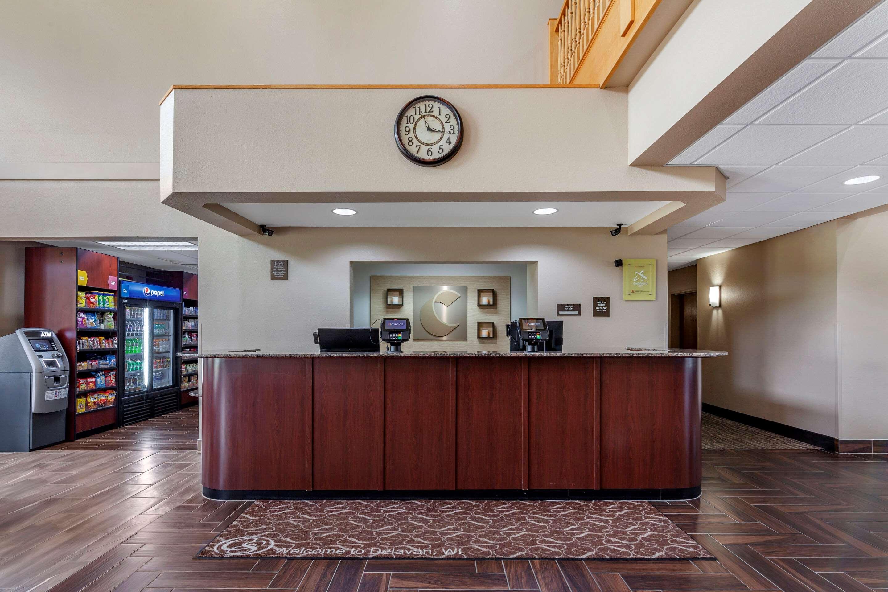 Comfort Suites Delavan - Lake Geneva Area Eksteriør bilde